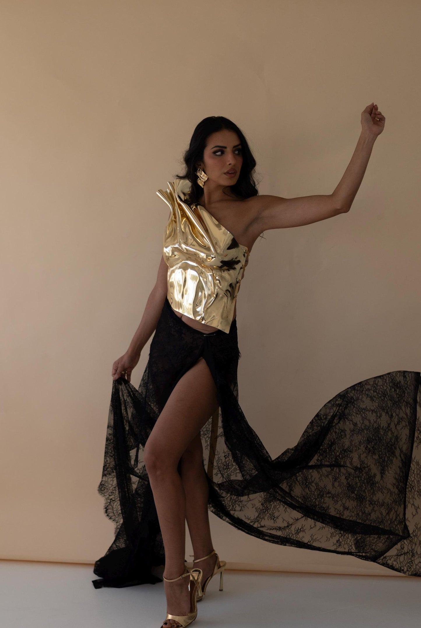 Gold Chrome Metallic Corset Futuristic Armor Bustier Christmas Party Outfit New Year’s Eve Look