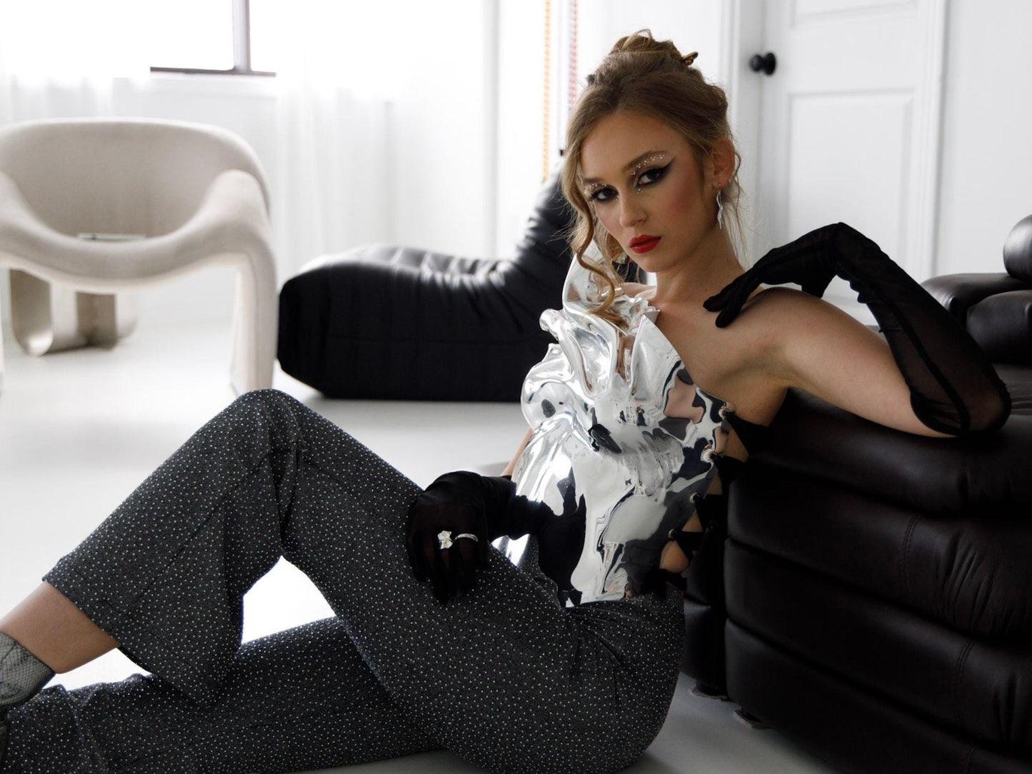 Silver Mirror Corset: Sculptural Bustier, Futuristic Rave Fashion