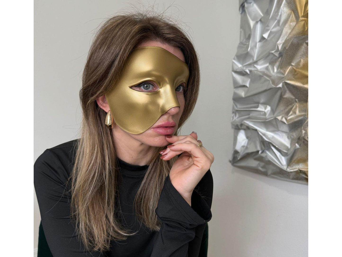 Gold Venetian Half Mask: Adjustable Masquerade Ball Accessory