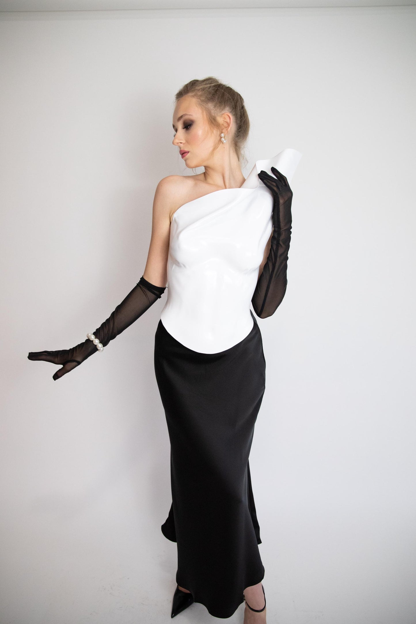 Custom Bridal Bustier: Modern Corset Top, Fantasy Wedding Outfit